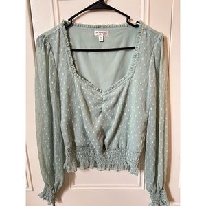 Super cute summer top! Similar brand to top shop! Dress up or down